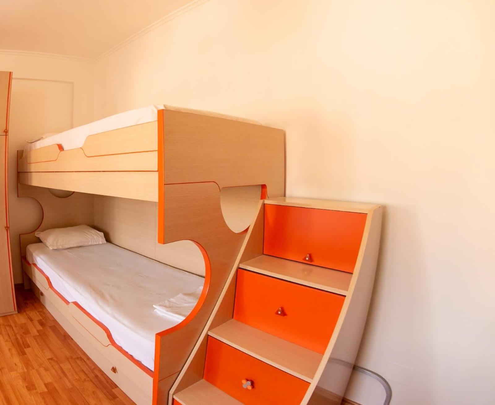 شقة Apartament Egzoni City Center بيرات المظهر الخارجي الصورة