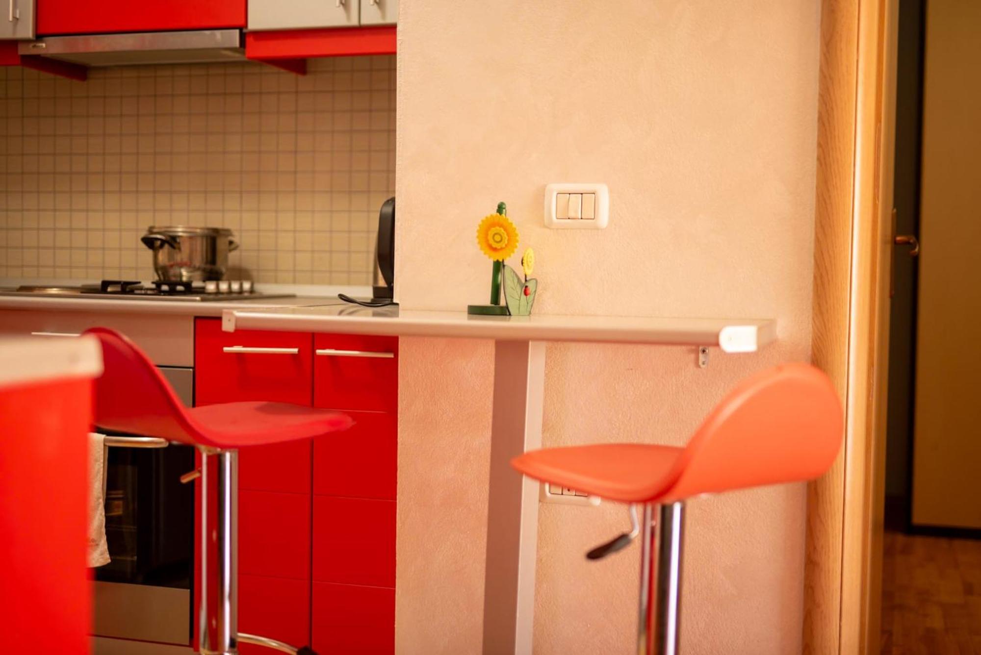 شقة Apartament Egzoni City Center بيرات المظهر الخارجي الصورة